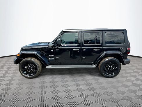Used 2023 Jeep Wrangler Unlimited Sahara w/ Cold Weather Group AWD/4WD image 9