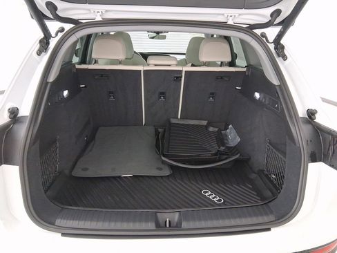 Used 2025 Audi Q6 e-tron Premium Plus image 27