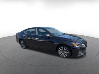 Used 2025 Nissan Altima 2.5 SV FWD video 2