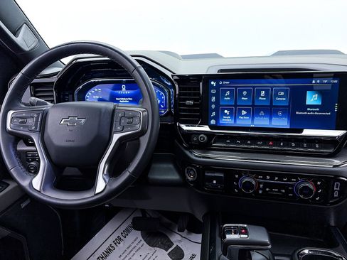 Used 2024 Chevrolet Silverado 1500 ZR2 w/ Technology Package image 8