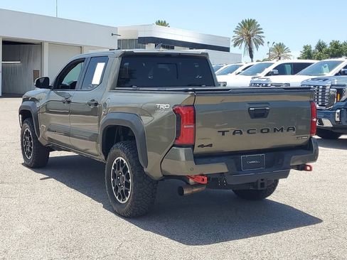 Used 2025 Toyota Tacoma TRD Off-Road w/ TRD Off Road Upgrade Package AWD/4WD image 4