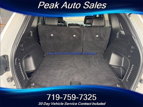 Used 2022 Jeep Grand Cherokee Laredo X AWD/4WD image 23