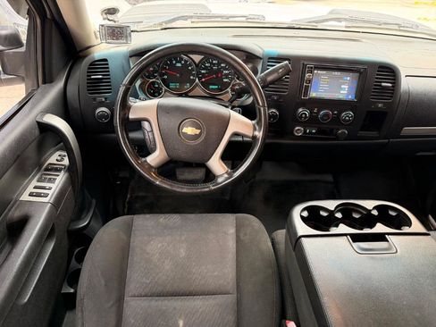 Used 2014 Chevrolet Silverado 2500 LT AWD/4WD image 4