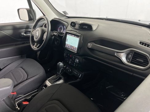 Used 2022 Jeep Renegade Latitude w/ Convenience Group AWD/4WD image 27