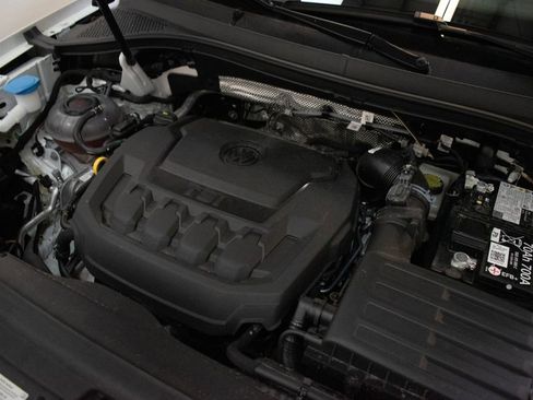 Used 2024 Volkswagen Tiguan SE AWD/4WD image 10