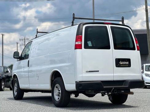 Used 2020 Chevrolet Express 2500 w/ Driver Convenience Package RWD image 7