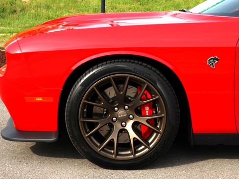 Used 2017 Dodge Challenger SRT Hellcat image 20