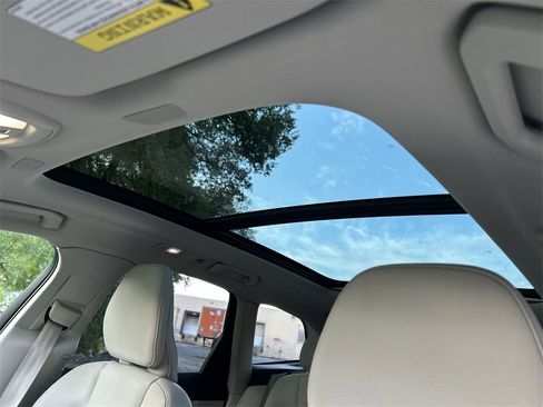 New 2025 Volvo XC60 B5 Core w/ Protection Package Premier image 24