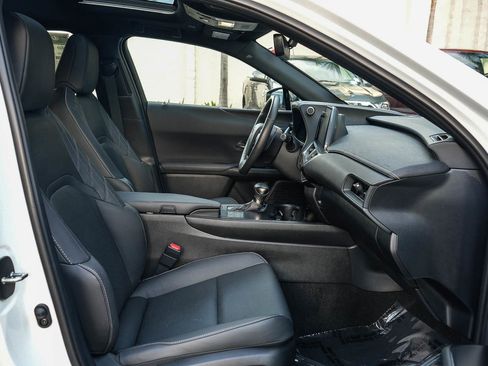 Used 2024 Lexus UX 250h F Sport FWD image 17