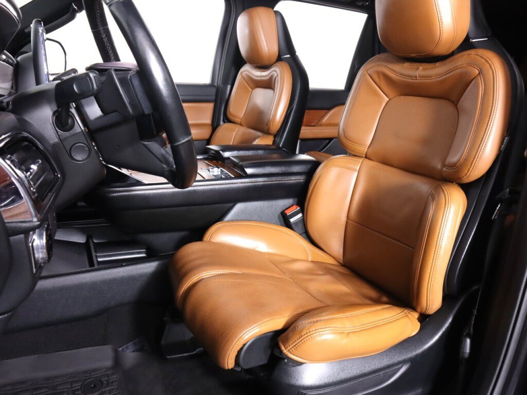 Used 2020 Lincoln Navigator L Reserve w/ Equipment Group 208A Reserve AWD/4WD image 35
