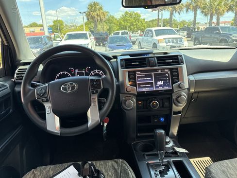 Used 2020 Toyota 4Runner SR5 image 12