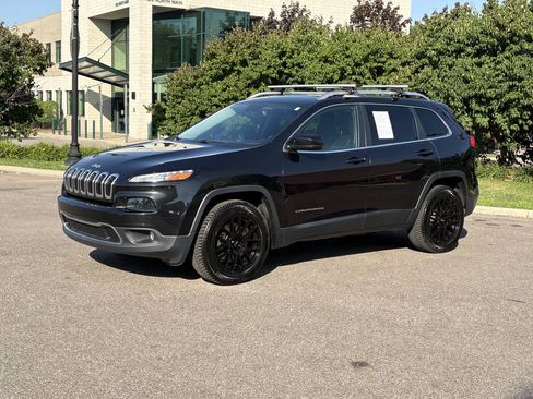 Used 2015 Jeep Cherokee Limited w/ Luxury Group AWD/4WD image 1