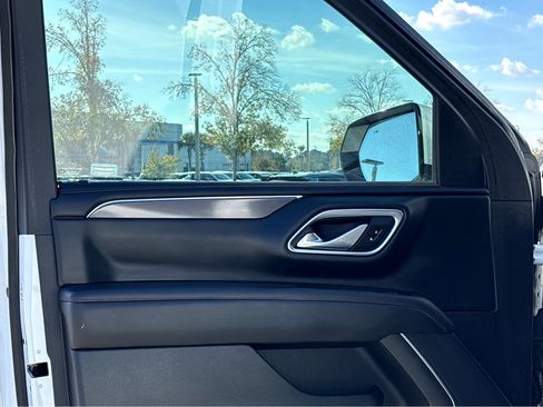 Used 2021 Chevrolet Tahoe RST w/ Luxury Package image 13