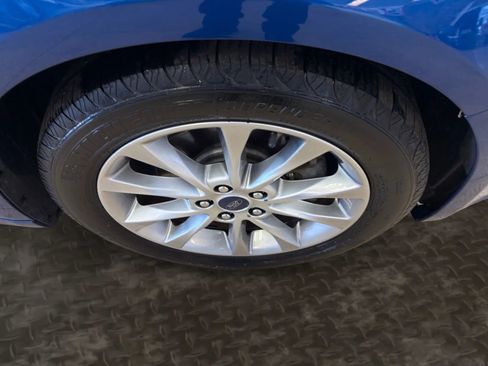 Used 2017 Ford Fusion SE w/ Fusion SE Technology Package image 36