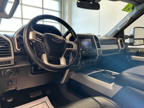 Used 2020 Ford F250 Lariat w/ Lariat Value Package AWD/4WD image 10