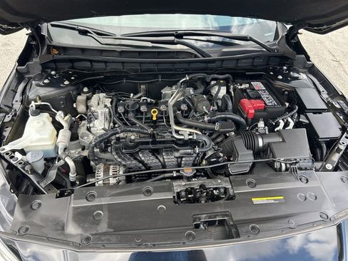 Used 2024 Nissan Altima 2.5 SV image 16