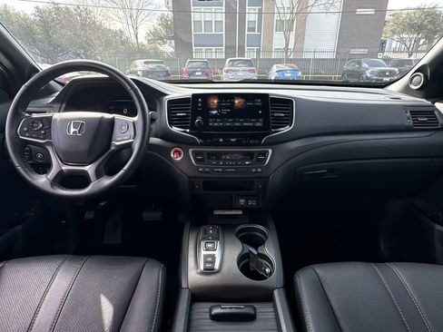 Used 2023 Honda Passport TrailSport image 9