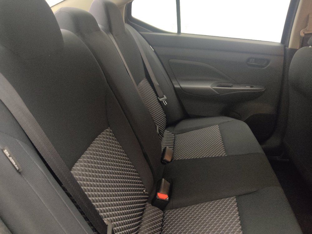 Used 2022 Nissan Versa S FWD image 19