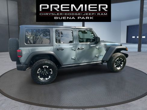 Used 2025 Jeep Wrangler Unlimited Rubicon 4xe w/ Convenience Group image 8