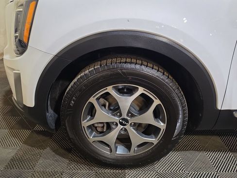 Used 2022 Kia Telluride EX AWD/4WD image 19