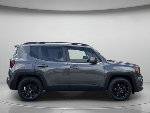 Used 2020 Jeep Renegade Altitude FWD image 2