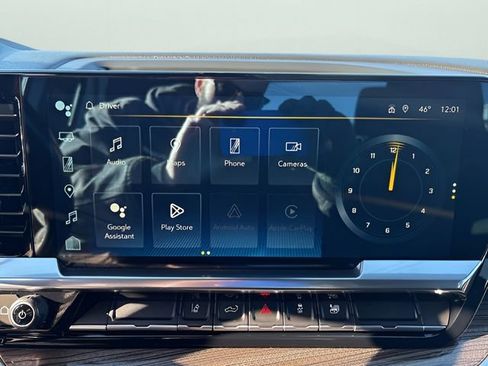 Used 2024 Chevrolet Silverado 2500 LT w/ Snow Plow Prep/Camper Package image 23