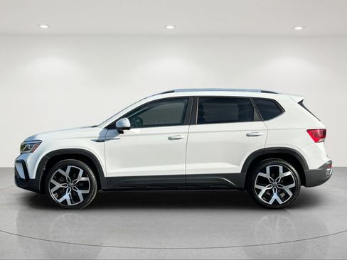 Used 2023 Volkswagen Taos SEL AWD/4WD image 2