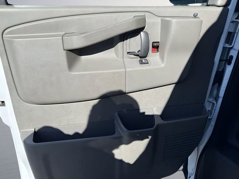 Used 2023 GMC Savana 2500 w/ Driver Convenience Package RWD image 19