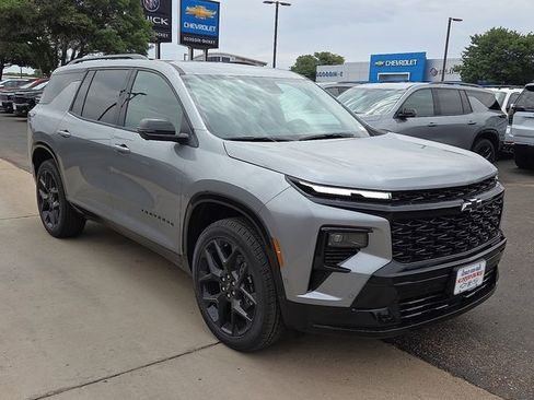 New 2026 Chevrolet Traverse RS w/ LPO, Floor Liner Package FWD image 5