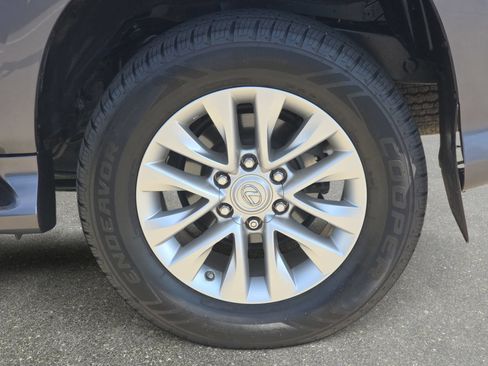 Used 2023 Lexus GX 460 Premium w/ Premium Plus Package AWD/4WD image 31