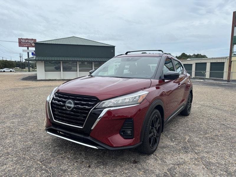 Used 2022 Nissan Kicks SR w/ Interior Electronics Package FWD image 1