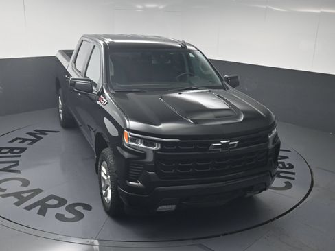 Used 2024 Chevrolet Silverado 1500 RST w/ Z71 Off-Road Package AWD/4WD image 32