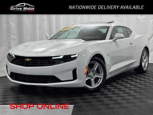 Used 2023 Chevrolet Camaro LT image 1
