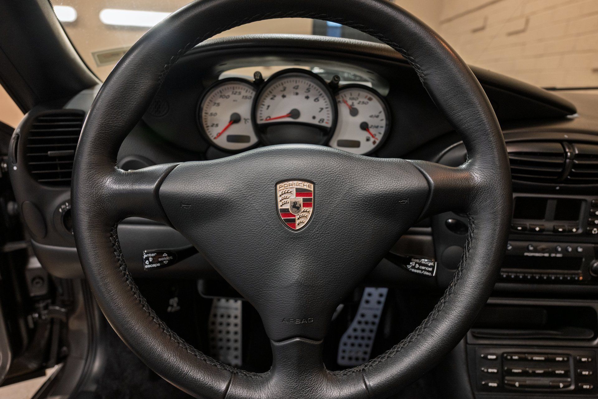 Used 2001 Porsche Boxster RWD image 26