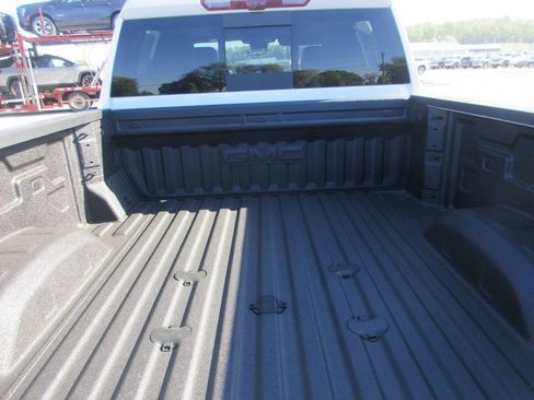 New 2026 GMC Sierra 2500 Denali Ultimate AWD/4WD image 6