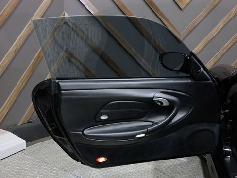 Used 2003 Porsche 911 Carrera 4S image 40