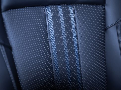 Used 2025 Aston Martin DBX 707 image 46