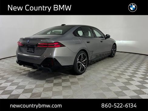 New 2026 BMW 550e xDrive w/ Premium Package image 7