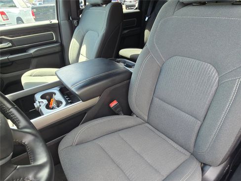 Used 2022 RAM 1500 Big Horn AWD/4WD image 23
