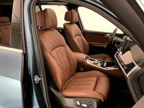 Used 2025 BMW X5 xDrive40i w/ Climate Comfort Package image 6