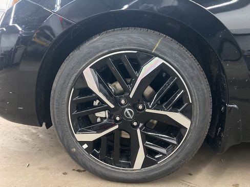 New 2025 Nissan Versa SR image 42