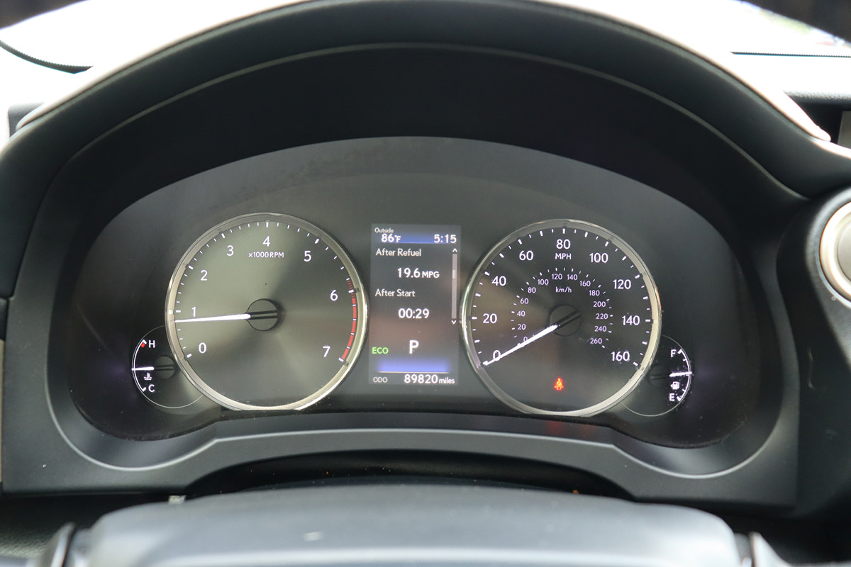 Used 2017 Lexus IS 200t RWD image 29