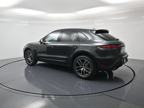 Certified 2026 Porsche Macan AWD/4WD image 3