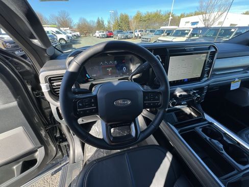 New 2026 Ford F450 Platinum w/ FX4 Off-Road Package image 16