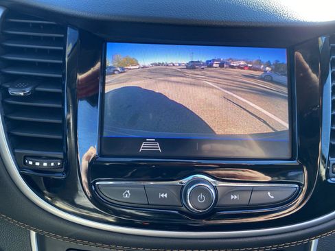 Used 2022 Chevrolet Trax LT w/ Driver Confidence Package image 18