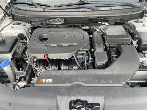 Used 2017 Hyundai Sonata SE FWD image 12
