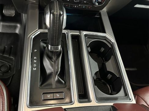 Used 2018 Ford F150 Platinum w/ Equipment Group 701A Luxury image 19