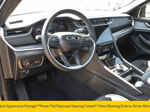New 2025 Jeep Grand Cherokee Limited w/ Luxury Tech Group II AWD/4WD image 4