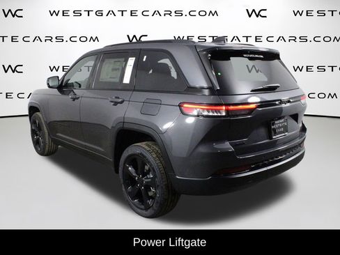 New 2025 Jeep Grand Cherokee Altitude image 5