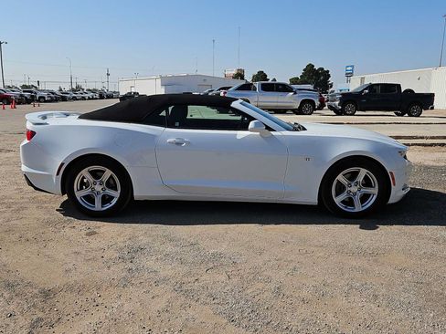 Used 2023 Chevrolet Camaro LT RWD image 9